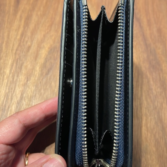 Marc Jacobs Mini Tote and Wallet - Picture 9 of 9